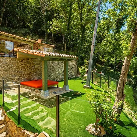 Casa Escondida Aveiga Hébergement de vacances *