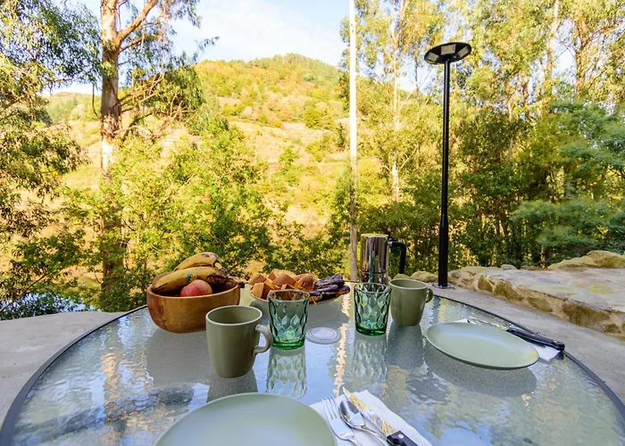 Semesterbostad Casa Escondida Aveiga