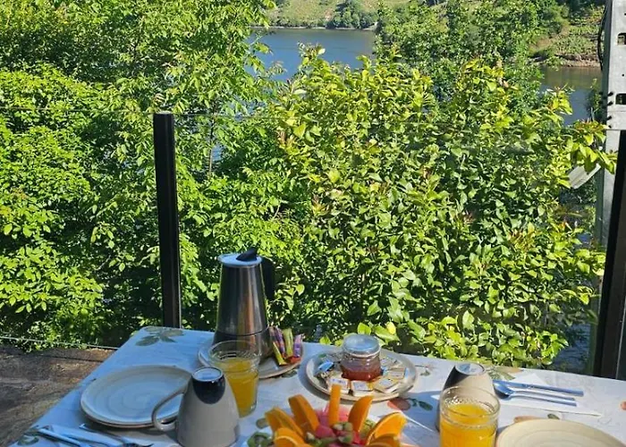 Semesterbostad Casa Escondida Aveiga